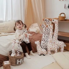 1 pièce Mignonne peluche girafe animal en peluche, poupée en peluche douce pour cadeau d'anniversaire pour garçons et filles, décoration en peluche d'animal, cadeau pour la chambre de garçon, cadeau, marron beige, animal, chambre de garçon, chambre de fille, rose, animal en peluche, cadeau