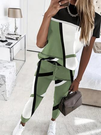 2件套休闲几何图案短袖T恤和踝长裤套装