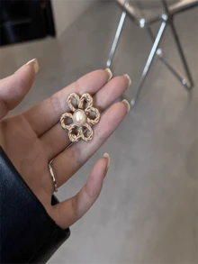 可调节腰部花朵胸针，适用于牛仔裤、T恤、休闲裤，无需缝纫，免工具可拆卸。优质束腰带：适用于牛仔裤、裙子，隐形腰带，收紧纽扣，无需钻孔，尺寸可调节，无需缝纫。 - 調節褲腰扣 - 查看 5