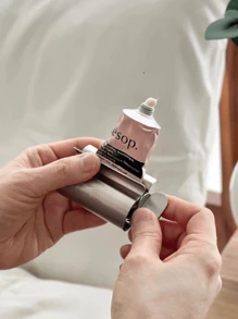 1 pieza Exprimidor de tubo de pasta de dientes de acero inoxidable, dispensador de presión manual para tinte de cabello de salón, exprimidor de crema de color de metal completo para peluqueros, artistas, salones de belleza, pintores, cosméticos, tubos de pintura, tintes teñidos, cremas de manos, de vuelta a la escuela, accesorios para el cabello, cepillo para el cabello, secador de pelo, cabello, barbero, cepillo de borde, cepillo de peinado, secador de pelo, laca para el cabello, productos para el cabello rizado, tijeras de corte de cabello, Navidad, barbería, peluquería, secador de pelo, cabello, accesorios, productos para el cabello, herramientas para el cabello, cuidado del cabello, cepillo para el cabello rizado, barbero, peinado, peluquería, cabello, viaje, productos para el cabello, herramientas para el cabello, cosas para el cabello, barbero, accesorios de barbero, barbería, equipo de peluquería