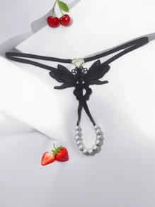 Bragas de lencería sexy con bordado, accesorios de flores y corazones solubles en agua de moda, tangas de baja cintura, ropa interior transparente y atractiva, crea tu encanto único. El diseño de cintura baja se ajusta a las curvas, los accesorios de flores y corazones solubles en agua son exquisitos y encantadores, combinados con adornos con forma de corazón y cuentas de moda, generan un fuego ardiente. La tela transparente es ligeramente visible, la silueta de los pantaletas se actualiza de manera sexy. Ya sea para la diversión de una fiesta o para un placer cotidiano, puede hacerte sentir extremadamente sexy.