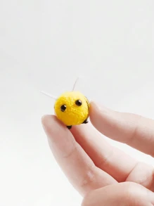 20 piezas de abejas para manualidades, bolas de abejas hechas a mano adorables, bolas pequeñas de artesanía, decoración de abejas mini, decoración para revelar el sexo, disfraz, sombrero, regalos DIY, decoraciones para otoño, habitación, escritorio, jardín, decoración para el hogar, regalos para el día de la madre, fiestas nupciales, decoración de boda en interiores y exteriores, centros de mesa para bodas en el hogar, jardín y cocina