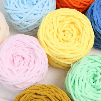 1 härva T-shirtgarn, Ice Lolly Chenille stickat tyggarn, för virkade och vävpåsar, mattor, dockor, virkprojekt för hantverk