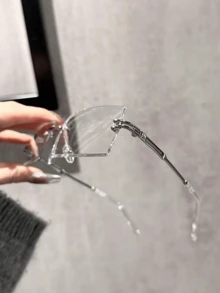 1 Cặp kính nữ gọng đồng không viền trong suốt, thích hợp cho việc đi học, sinh hoạt hàng ngày, văn phòng, đọc sách, xem TV, chơi game, sử dụng điện thoại thông minh, cũng có thể dùng làm vật trang trí. - Trong sáng - Xem 6