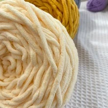 1 团 T 恤纱线、冰棍雪尼尔针织面料纱线，用于钩编和编织包袋、垫子、玩偶、手工钩编项目 - 多色 - 查看 9