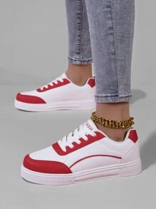 Baskets décontractées blanches et rouges pour femmes, chaussures blanches petites et polyvalentes, style coréen avec semelle épaisse, confortable avec semelle souple, légères, design mode étoile, convient pour le port en extérieur et décontracté quotidien