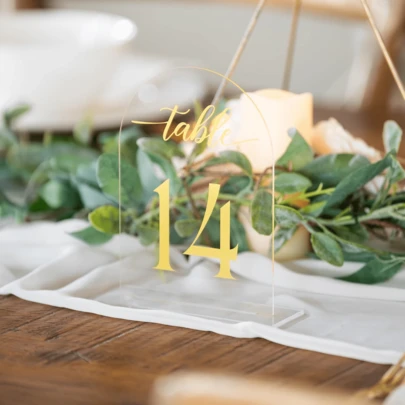 1-20 Gouden transparante acryl boognummerhouders met standaards, 5"x6" tafelnummers Zomer verjaardagscadeaus Bruiloft strand Terug naar school Schoolbenodigdheden Kamerdecoratie
