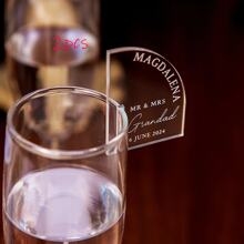 Personalized Acrylic Wine Glass Label,Wedding Place Card Ideas Glass Marker Wine Charm Wedding Drink Tags Champagne Charms Drink Label Glass Charm Disc Name Tags