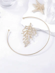 Minimalist Stainless Steel Necklace With Marine Style Coral Pendant, Delicate And Chic European/American Titanium Steel Jewelry For Women - Gold - View 7