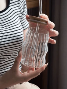 1 件创意扭曲透明玻璃杯套装，配有竹盖和可重复使用的玻璃吸管，独特造型冷饮杯，适合日常饮品和特色饮品，时尚简约咖啡/果汁杯