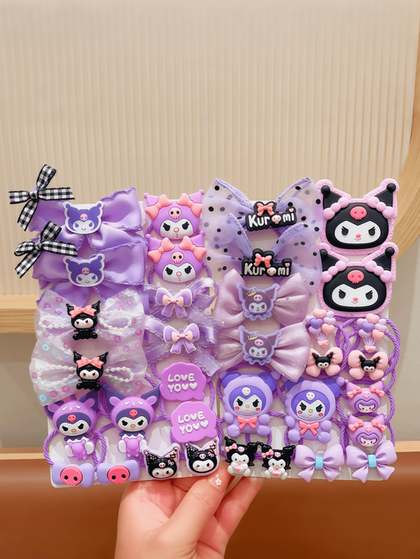 Sanrio 16PCS/18PCS-Hello Kitty & Friends Kuromi Style Elastic Hairbands. Sweet Cartoon-Element Fabric Hairbands, Headbands With Bows, Flowers And Cartoon Patterns That Won't Hurt The Head - Cute, Stylish And Hip-Hop Style Hair Accessories, Colorful And Fashionable Accessories. This Product Is Packaged In An OPP Bag Without Cardboard (Some Parts May Be Random).