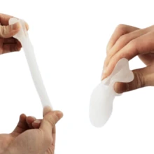 1 Par Protetor De Joanete Branco Silicone Macio Ortopédico Alivia Dor - Branco - Visão 3