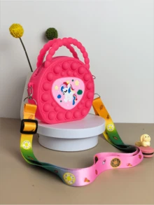 心形手提包，硅胶斜挎包，独角兽钱包 - 舒缓压力，耐用收纳袋 - 光滑链条，时尚吸睛，百搭斜挎包 - 适合日常使用 - 彩色 - 查看 22