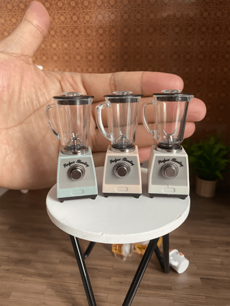 1:12 娃娃屋微型过家家配件 - 逼真榨汁机、咖啡壶、小家电装饰、娃娃屋场景、摄影道具、微型玩具