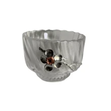 Hammered Glass Boutique - 茶杯/清酒杯配锡和铜梅花装饰