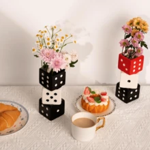 MOUGIGI Dezeen Funky Dice Vase - Unique Ceramic Home Decor For Bars| Stylish Black, White & Red Geometric Design | Perfect For Fresh, Dried, Or Artificial Flower Arrangements | Ideal Gift For Art Lovers - 黑白黑 - 查看 5