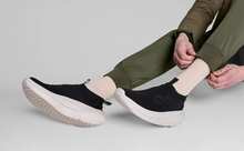 OOFOS Men's OOmy Zen Comfort Shoes - Black Chalk - View 9