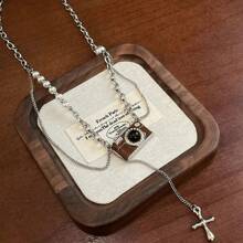 1Pc Retro Coffee Color Camera Pendant Necklace Woman, Sweet Cool Hot Girl Style Hip Hop Sweater Chain, Fashionable Cool Senior Sense Accessories