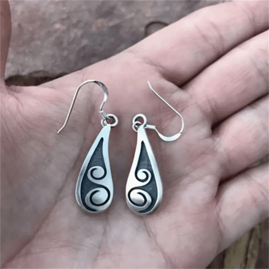 1 Pair Vintage Style Pear Shape Wavy Pendant Earrings, Suitable For Women's Daily Wear And Gifts, Suitable For All Seasons, Women's Holiday Accessories - Antique Silver - View 1