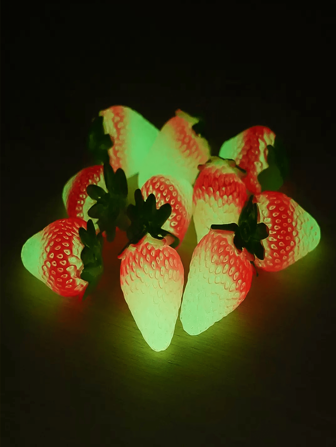 Glow-in-the-dark mini-aardbei decoratie-accessoire, DIY mini-bureaubladversiering