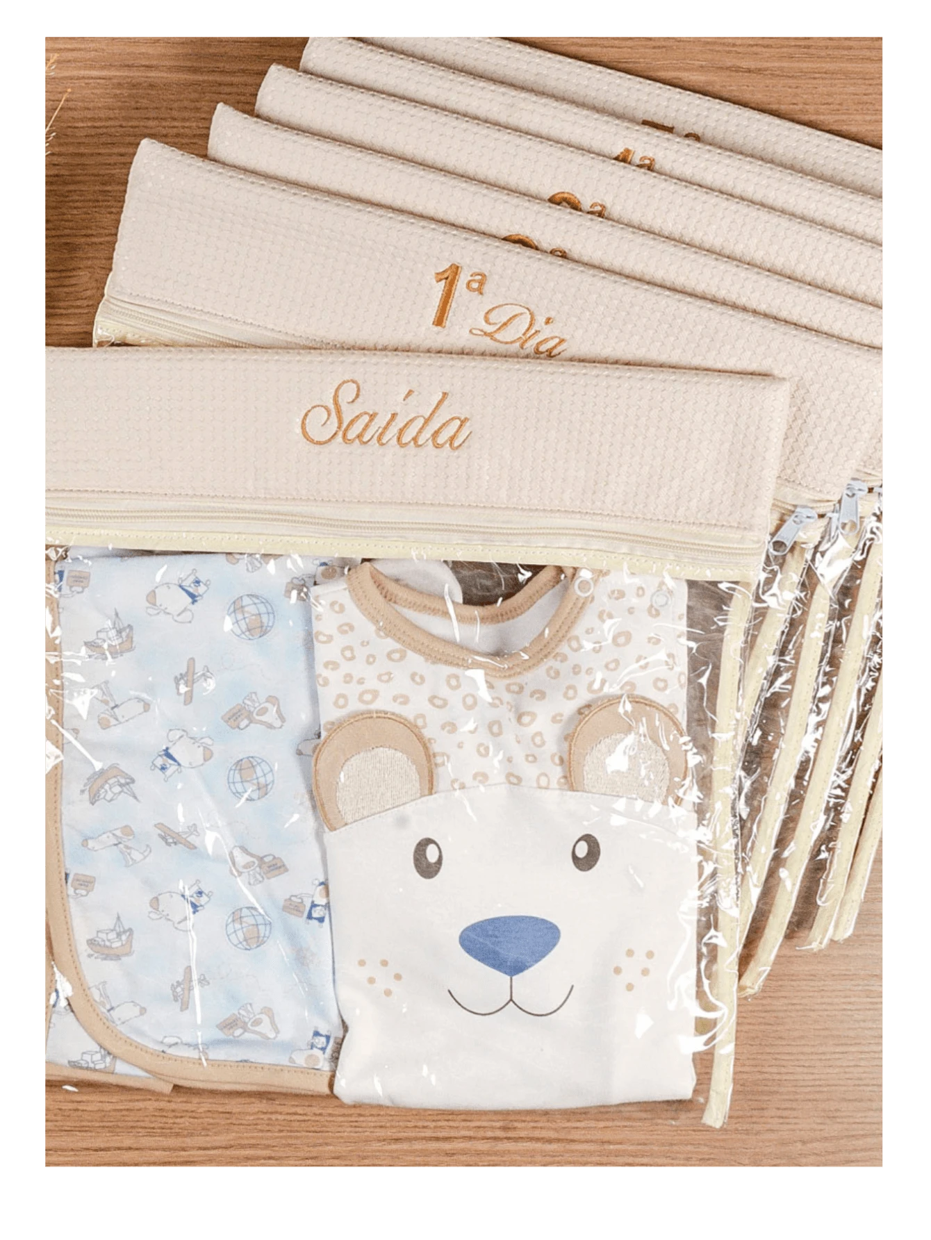 Kit Saquinho Maternidade Trançadinho Luxo  4 Peças Menina Menino - Bege - Visão 1