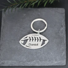 Chaveiro de Jogador de Futebol Personalizado - Placa de Identificação em Aço Inoxidável com Gravação a Laser, Presente Ideal para Fãs de Futebol, Acessório Esportivo Durável com Gravação Personalizada