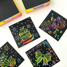 50 piezas de nuevas pinturas rascables DIY creativas, cuadernos de graffiti de colores deslumbrantes. Son juguetes estudiantiles y cuadernos de pintura rascable interesantes con encuadernación de espiral. Son adecuados como regalos para fiestas de cumpleaños, festivales y otras reuniones, Día de la Madre, regalo para mamá, regreso a la escuela, útiles escolares