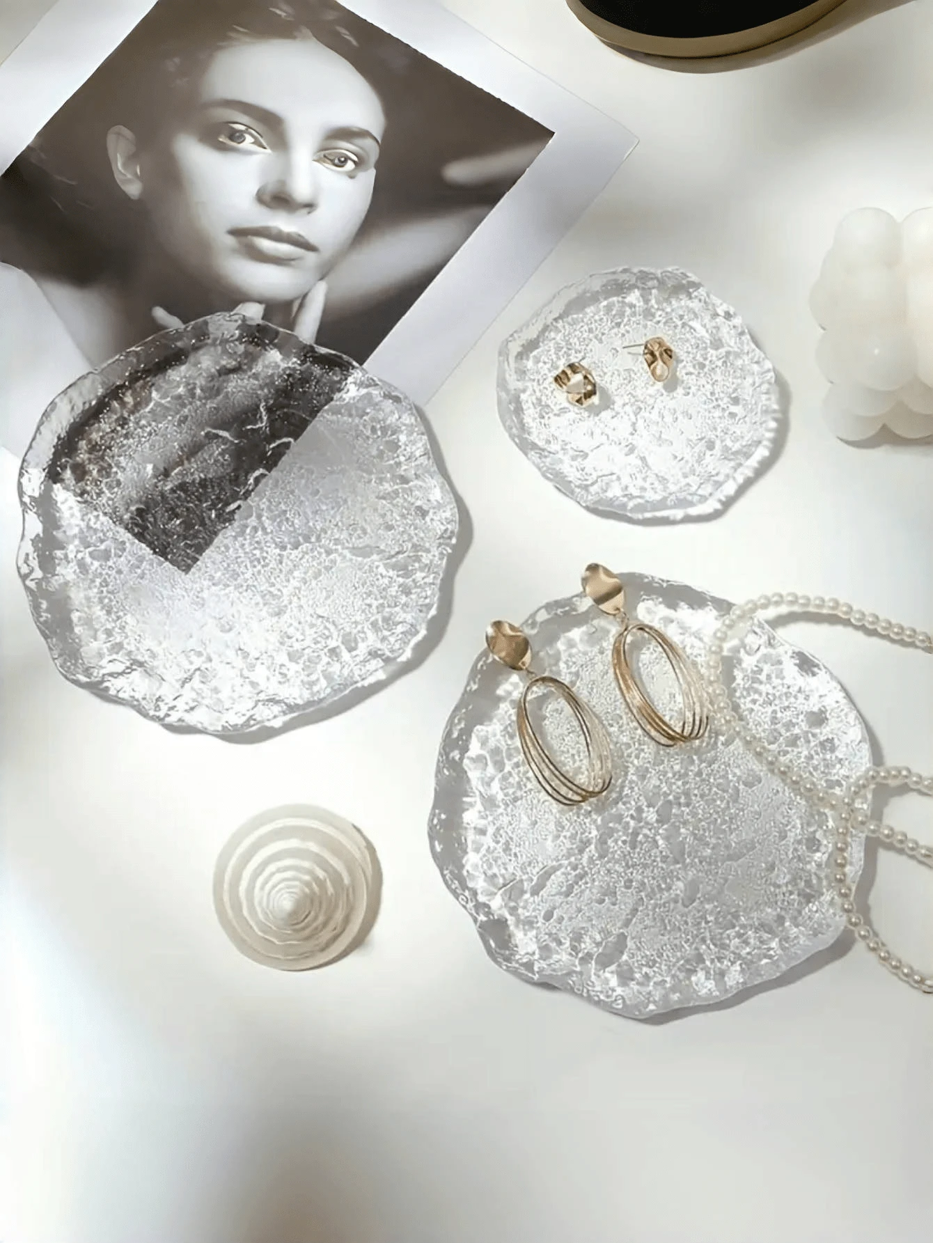 1pc Creative Asymmetrical Shaped Glass Tray, Jewelry Photography Prop, Transparent High-End Jewelry Display Plate, Glacier Pattern