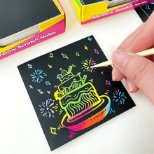 50 piezas de nuevas pinturas rascables DIY creativas, cuadernos de graffiti de colores deslumbrantes. Son juguetes estudiantiles y cuadernos de pintura rascable interesantes con encuadernación de espiral. Son adecuados como regalos para fiestas de cumpleaños, festivales y otras reuniones, Día de la Madre, regalo para mamá, regreso a la escuela, útiles escolares