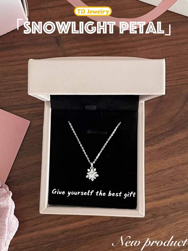 قلادة بنمط رقيق من الثلج والبتلات ، قلادة معلق مطلي بالفضة أنيقة، مرصعة بالكريستال للفتيات والنساء ، هدية شتوية للكريسماس والفالنتاين وعيد الميلاد