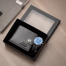 Ein Drei-Teile-Set in einer Box, das eine modische Uhr und eine Geldbörse enthält, ist das erste Geschenk für einen Vater, ein Geschenk für einen Mann, ein Geschenk für ein Paar und ein Geschenk für einen Vater