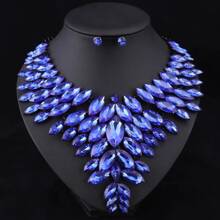 1 Set Vintage Faux Gem Crystal Gun Shaped Pendant Necklace & Earrings Jewelry Set, Suitable For Women Formal Event, Party, Banquet Wear