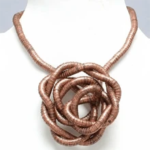 1pc Fashionable Flexible Snake Design Twisted Necklace, Versatile Style, Suitable For Women's Outfits And Holiday Attire