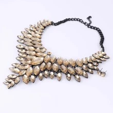 1 Set Vintage Faux Gem Crystal Gun Shaped Pendant Necklace & Earrings Jewelry Set, Suitable For Women Formal Event, Party, Banquet Wear