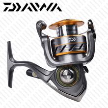DAIWA WORLD SPIN CF Baitcast Reel, Long Distance Casting Reel For Lure Fishing - Gold - View 3