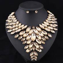 1 Set Vintage Faux Gem Crystal Gun Shaped Pendant Necklace & Earrings Jewelry Set, Suitable For Women Formal Event, Party, Banquet Wear