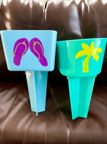 1 pieza Soporte con bolsillo para vasos de playa, soporte multifuncional para vasos de arena apto para bebidas, teléfonos móviles, gafas de sol, llaves, accesorios de playa, posavasos