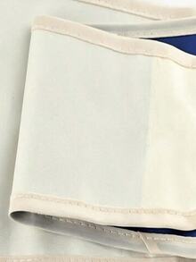 1个通用型汽车座椅靠背雨伞架，采用防水聚酰胺材质，椭圆形收纳袋设计，方便整理车内物品，易于取用和安装，是雨天和通勤的理想之选。