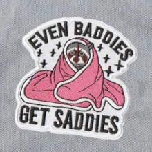 Même les méchants ont des coups de blues. Patch brodé amusant et cool d'aventure de bande dessinée punk rock pour vêtements, accessoires, réparation d'été et scolaire. Matériel de couture, broderie, à repasser pour vêtements, vestes, sacs, chaussures.