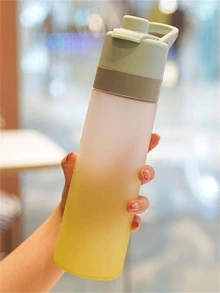 1 个 22 盎司/650 毫升渐变喷雾运动水瓶，带喷雾器，采用 PC 材料制成，便携式渐变喷雾水杯，便携式水瓶带空气喷雾翻盖，无需充电 - 非常适合办公室、学校、健身房、徒步旅行和户外活动 - 冷却喷雾功能 - 返校必备 - 彩色 - 查看 9