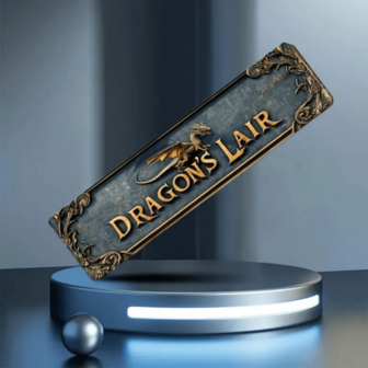 1件2D平面金属“龙之谷”牌匾，仿古铜色+深蓝色装饰，中世纪哥特风格，适合角色扮演派对/全年游戏室和卧室装饰，是客厅墙面/玄关/游戏角/卧室装饰的理想之选。