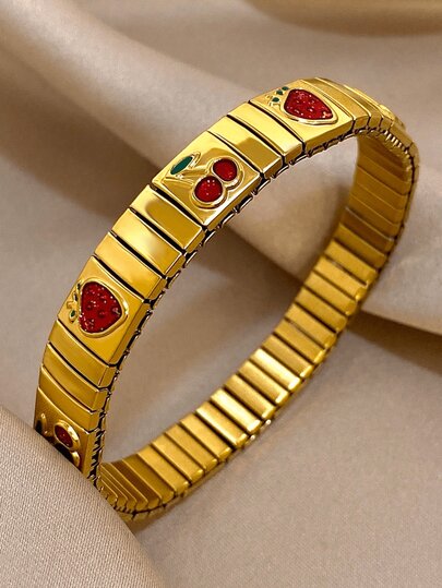 1 pieza Pulsera elástica con colgante de cereza y fresa esmaltada, cadena de acero inoxidable chapada en oro de 18K, estilo vintage, regalo para el Día de la Madre/Día del Maestro/Graduación, pulsera de estilo bohemio y de playa, adecuada para viajes de verano, festivales, fiestas diarias, clubes/accesorios de graduación, joyería dorada/amarilla