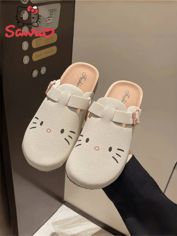 Sanrio Lindos zuecos con hebilla de gatito, pantuflas cerradas de suela gruesa para verano y exteriores