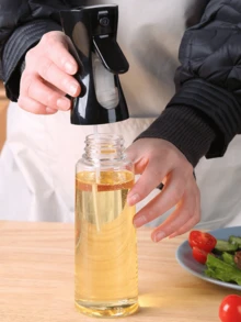 1 Plastic Oil Spray Bottle 200ml/300ml/600ml - Leak Proof Edible Oil Storage Container, Plastic Kitchen And Barbecue Tools Without Bisphenol A, With Anti-Skid Grip, Precision Spray For Barbecue, Baking, Salad Sauce - Consumable Oiler For Cooking, Camping, Picnic, Oil Spray Bottle For Cooking - Multicolor - View 4