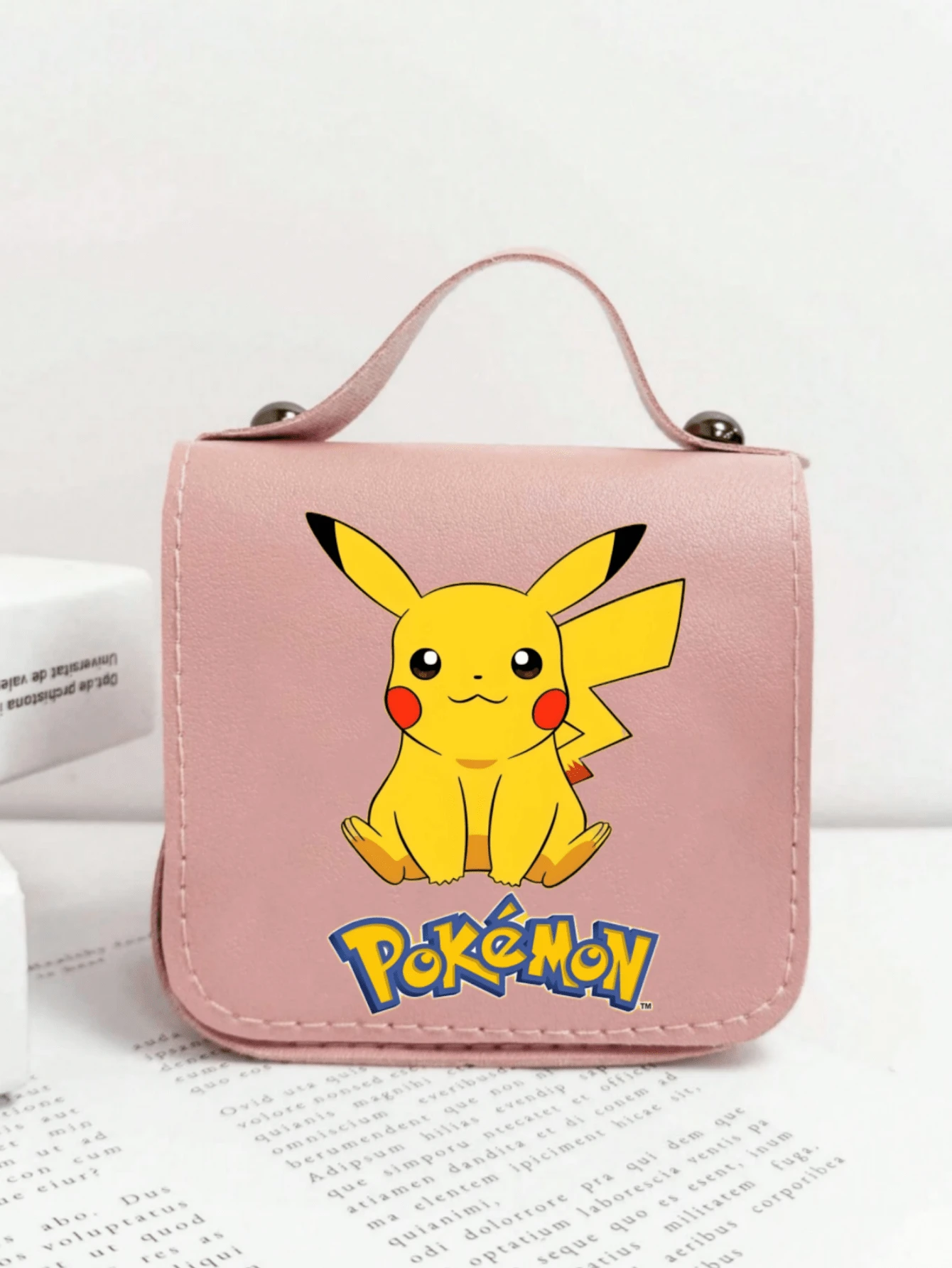 pokemon Bolso de niña con diseño de Pikachu de Pokémon - Bolso casual de princesa lindo para niñas, bolso bandolera pequeño, estuche para monedas para lápiz labial, cepillos, productos de cuidado de la piel, teléfono móvil, monedas, pequeños artículos, para el hogar, regalo, vacaciones y festivales como Halloween y Navidad, de uso multifuncional para volver a la escuela
