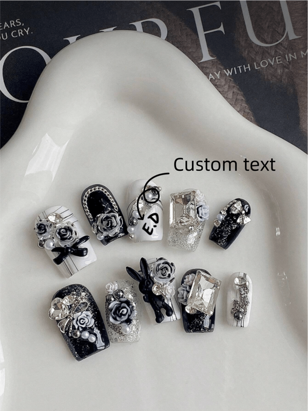 10 Stück handgefertigte elegante Aufkleb-Nägel, schwarz-weiße Gothic Punk Nail Art, Halloween Nägel, mittlere Länge, mit Glitzer-Akzenten, Blumen- und Tier-Designs, glänzende Oberfläche, für Partys und besondere Anlässe, individuell beschriftbar