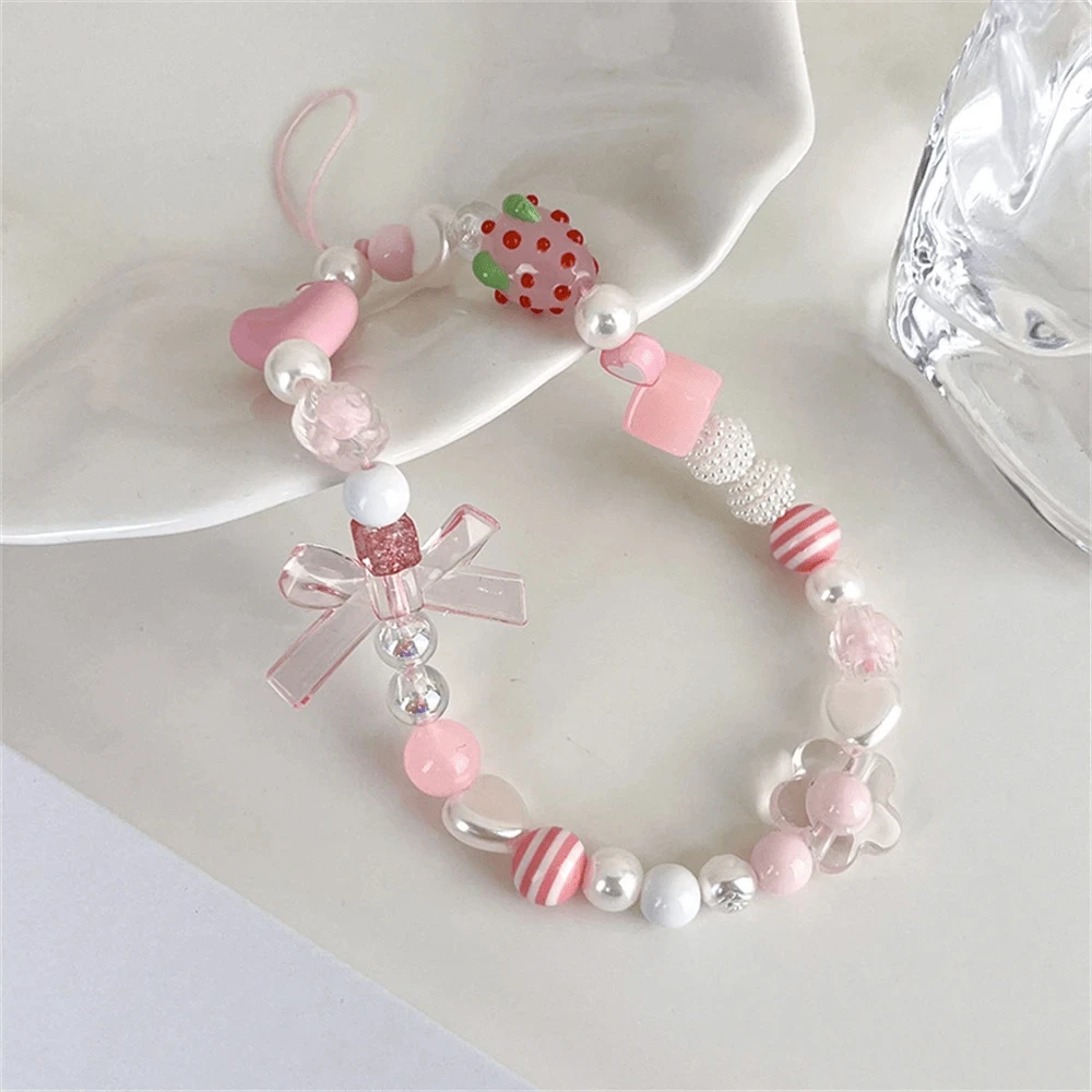 1 件粉色爱心、草莓、爱心、蝴蝶结装饰串珠手机挂绳，甜美女孩风格