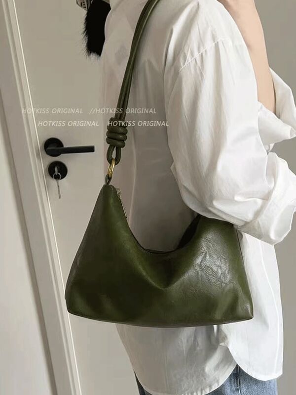 New Fashion Spice Girl Style Solid Color Pu Waterproof Fabric Pattern Woven Shoulder Strap Buckle Shoulder Strap Shoulder Square Bag Suitable For Travel Shopping And Commuting To Work.