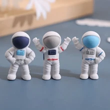 24 Cute Erasers, Portable And Novel Student Stationery Pencils For Outer Space, Astronaut Multi-Functional Mini D Erasers, Cute Gift Prizes, Small Erasers Or Student Learning Supplies Prizes, Party Gifts