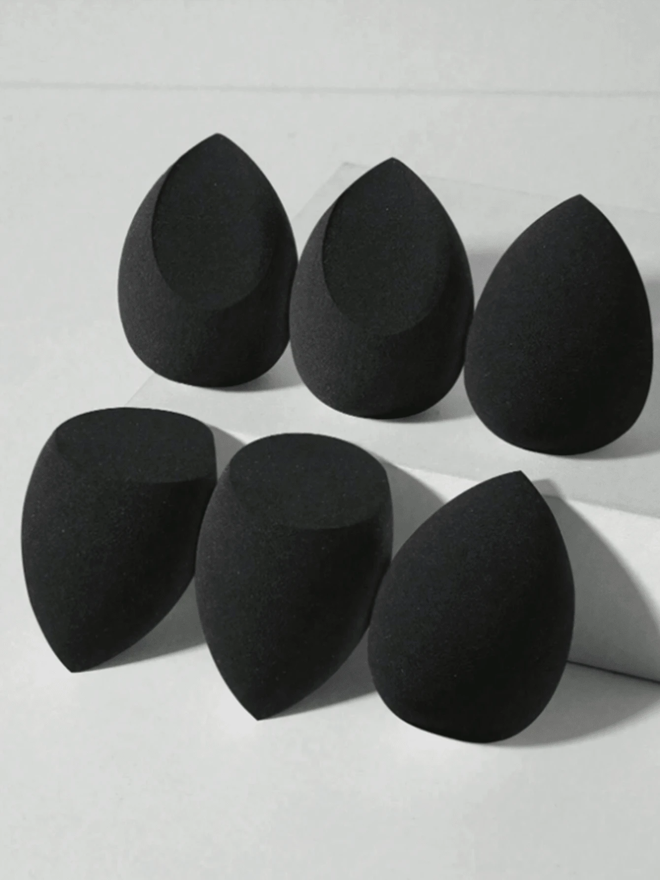 6pcs/Set Makeup Sponge Blenders Set, Including Liquid, Cream And Powder Foundation Blender Sponges, Black Makeup Sponges, Latex-Free Wet & Dry Use Foundation Blenders Suitable For All Skin Types,Makeup,Cheap,Room Decor,Vanity,Travel,Bedroom,Makeup Accessories,Puff,Makeup Blender,Powder Puff,Makeup Sponge,Cheap,Stocking Stuffers,Makeup,Makeup Tools,Cheap Stuff,Gifts,Gifts For Women,Christmas Gifts,Giveaways,Travel,Cheap Stuff,Travel Essential - Black - View 1